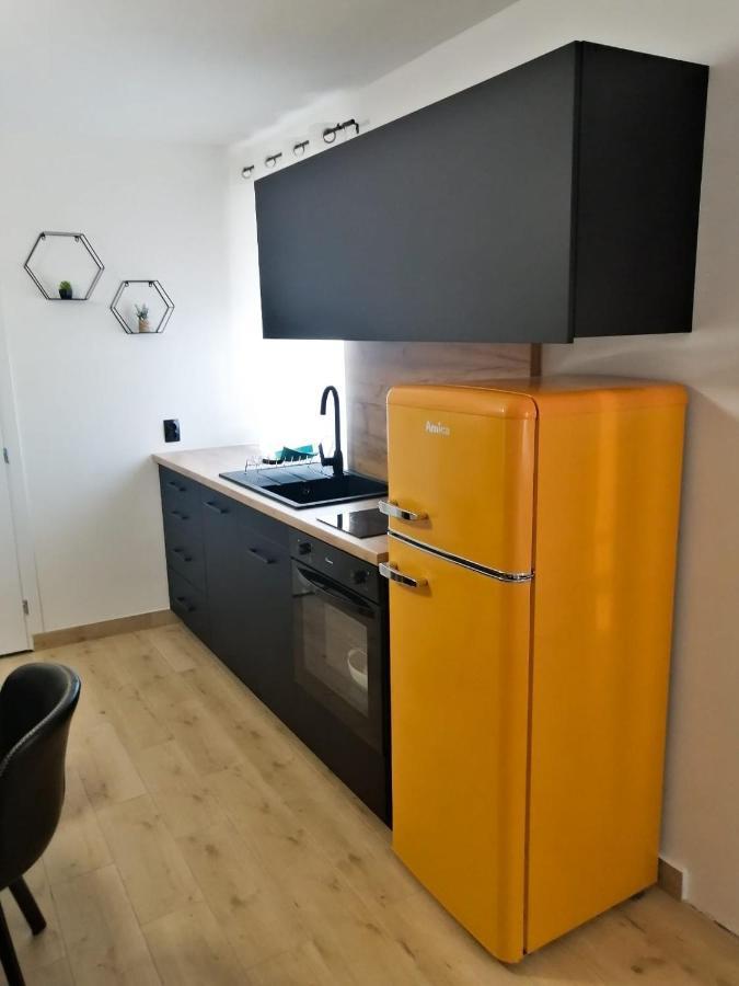 Evita Studio Apartment 카를로바츠 외부 사진